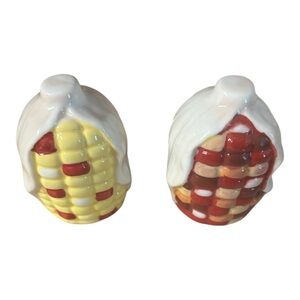 Cracker Barrel Corn Cob Salt and Pepper Shakers